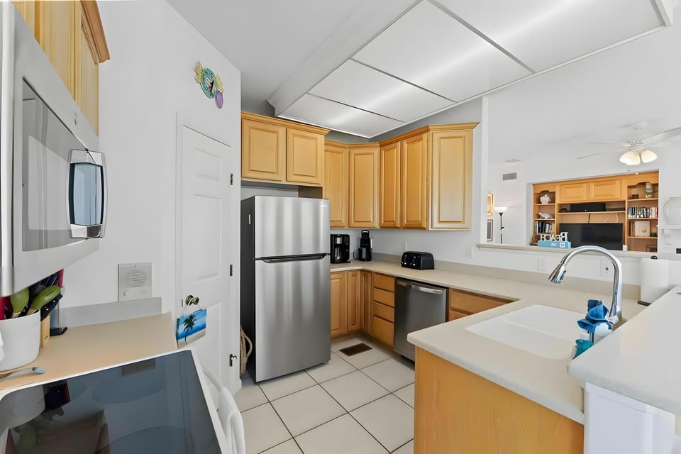 Fully Stocked Kitchen