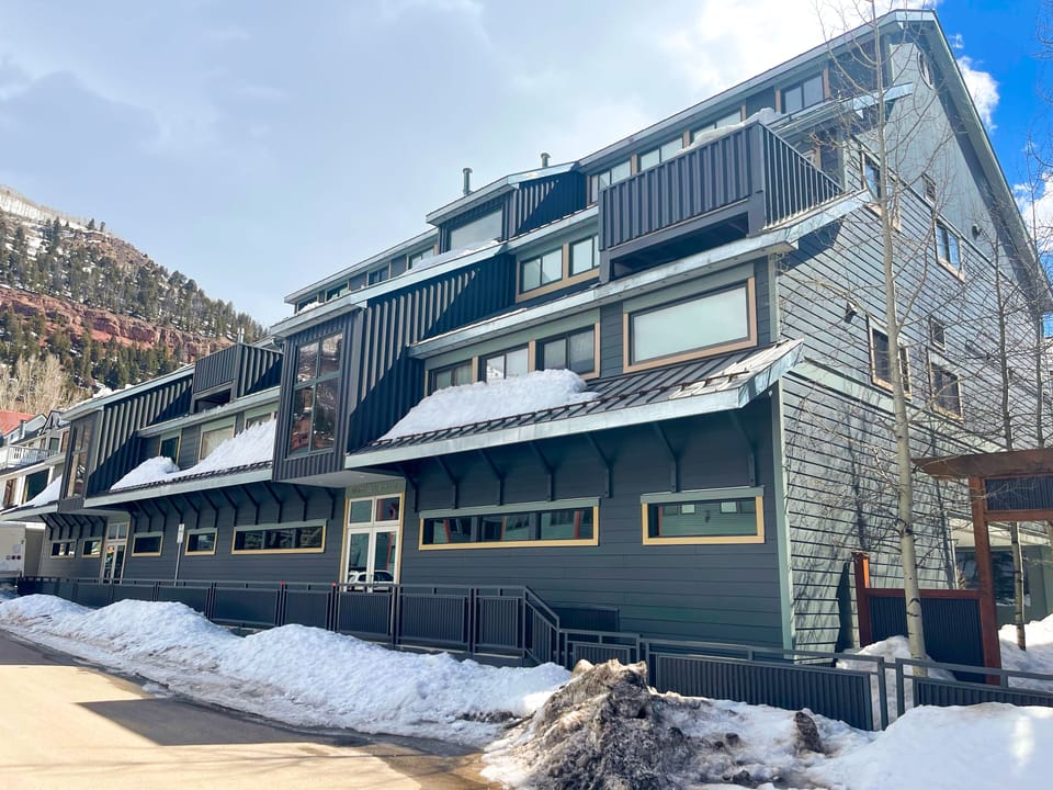 Graysill building just steps away from chair 7, fantastic location!