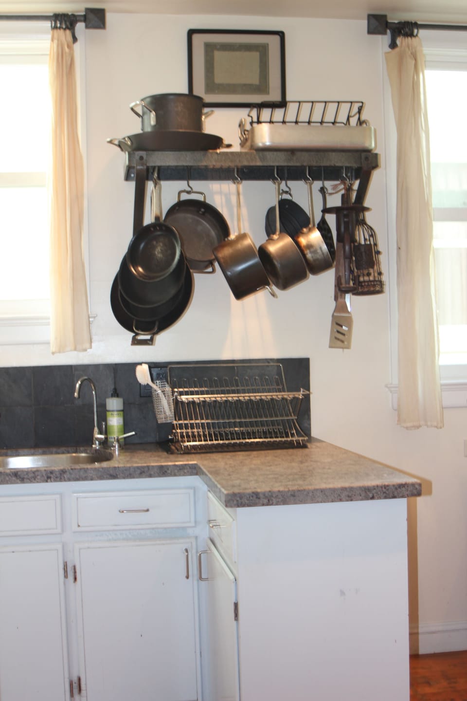 Fully equipped cook's kitchen with plenty of Calphalon pots and pans