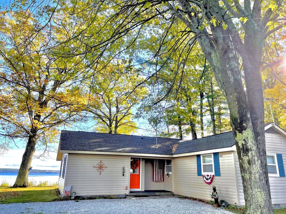 Welcome to the Lakehouse! View from driveway.