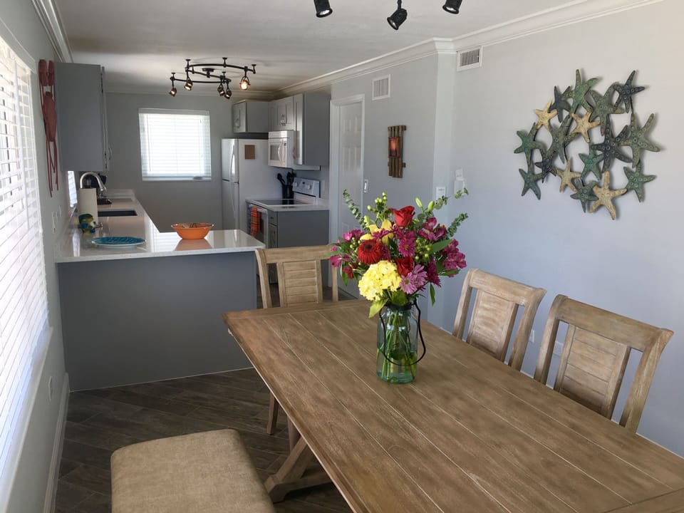 Dining area with seating for six.