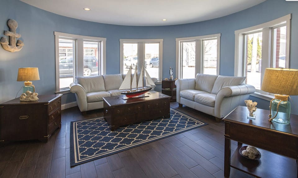 Renovated Resort Jan. 2020 - Comfortable Living Room