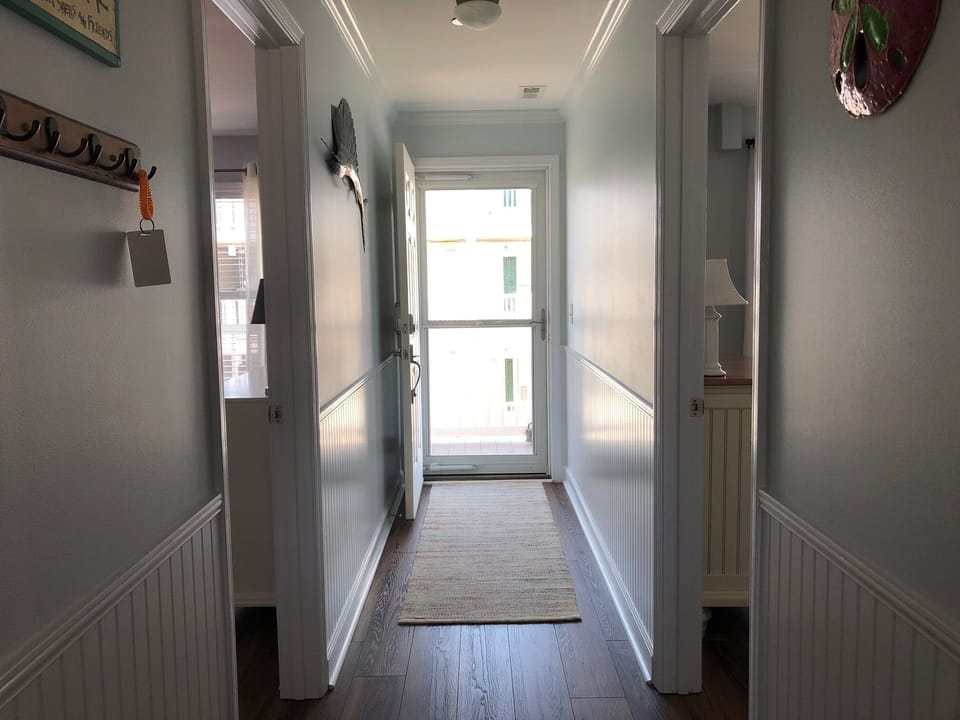 Screen-in Storm Door