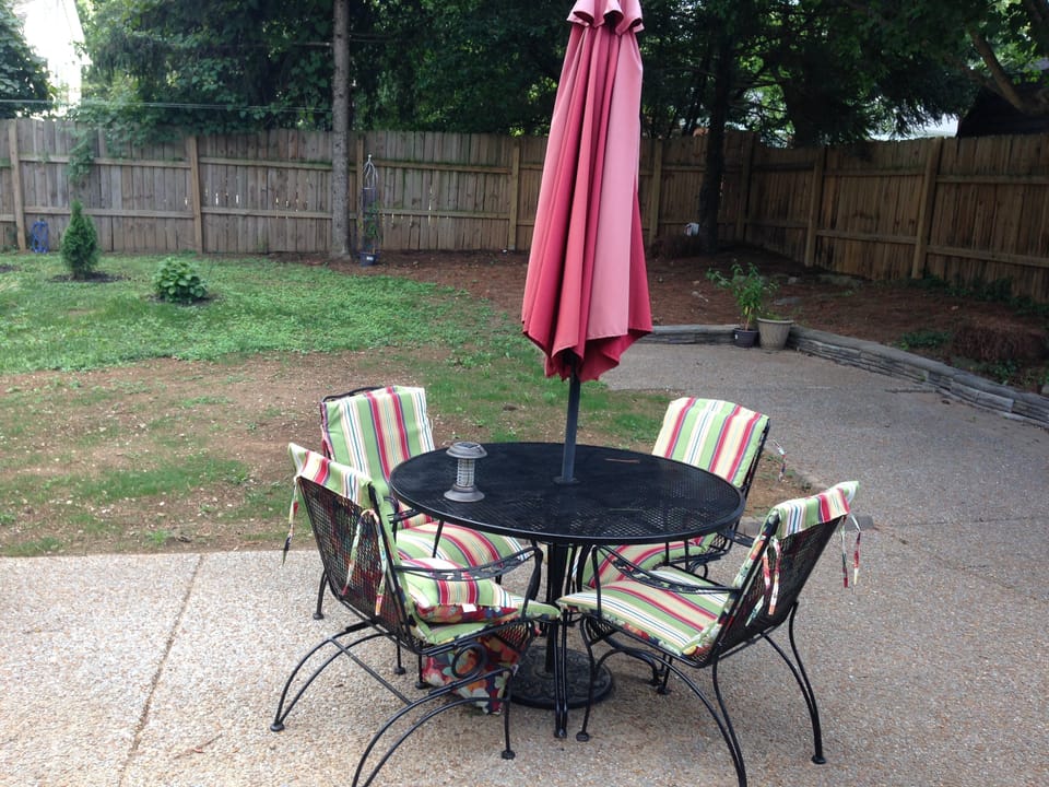 Ourdoor dining is a breeze.