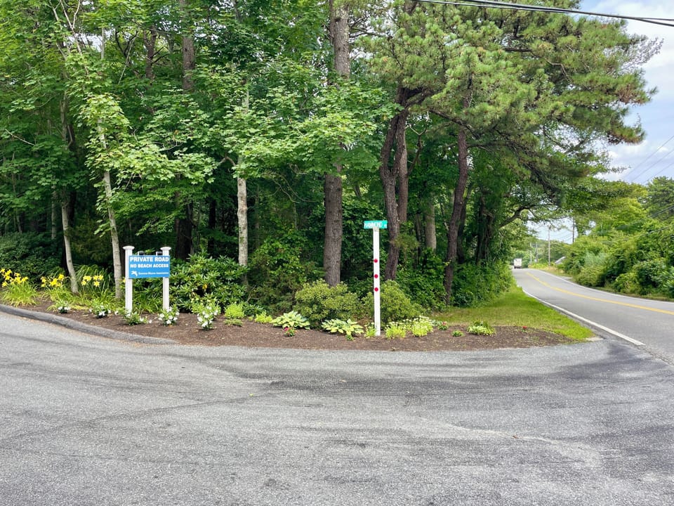 Hammond Road entrance on 6A