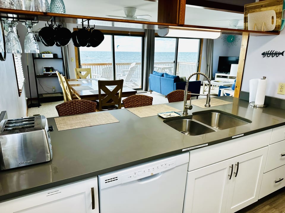 Even the kitchen has a Sound view