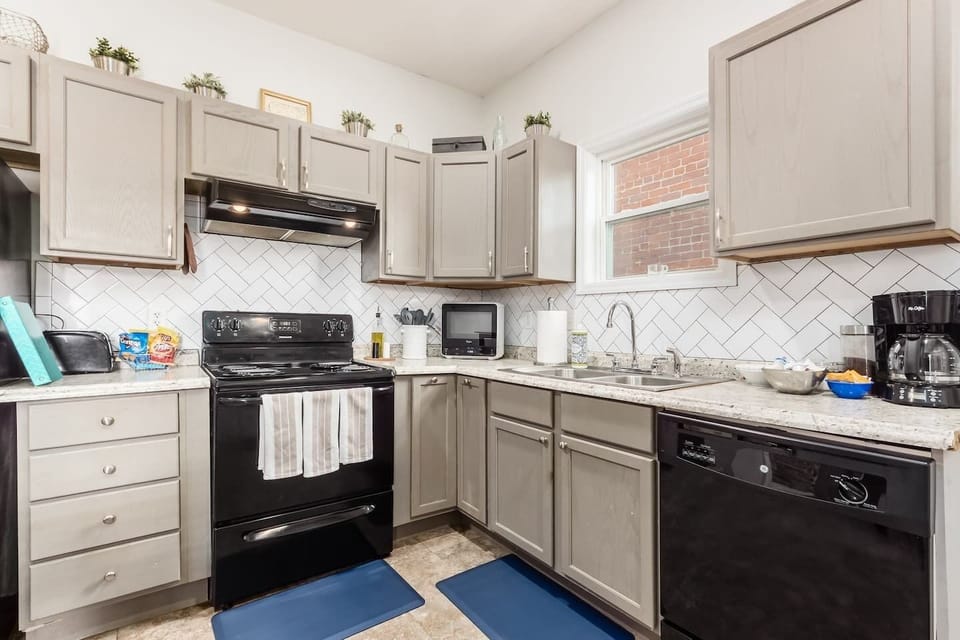Fully equipped kitchen