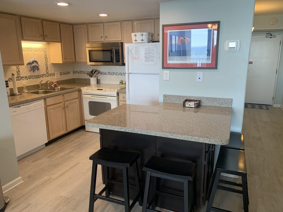 Kitchen Island with Counter stools