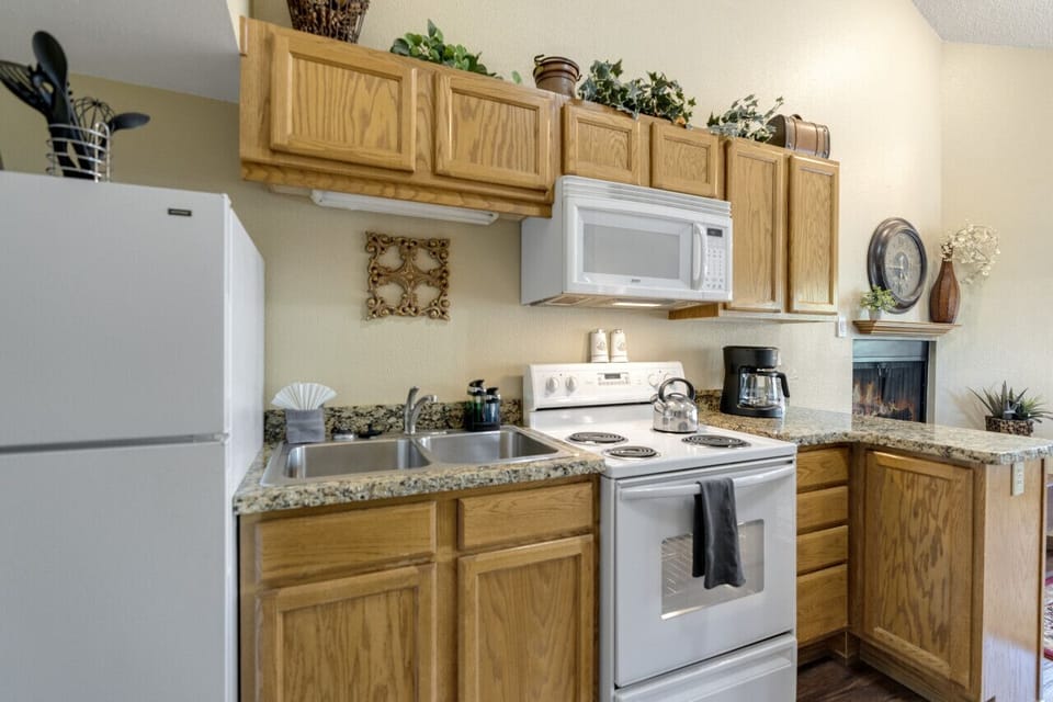 Kitchen/Dining area