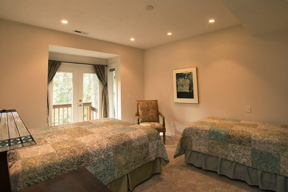 West bedroom. one queen bed and one twin bed. 