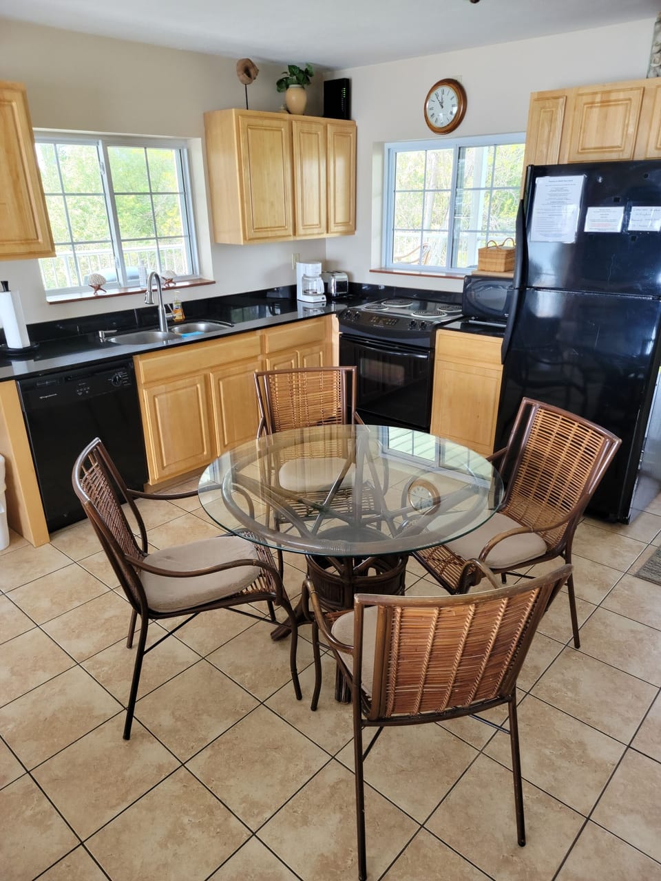 Large Well Equipped Kitchen 