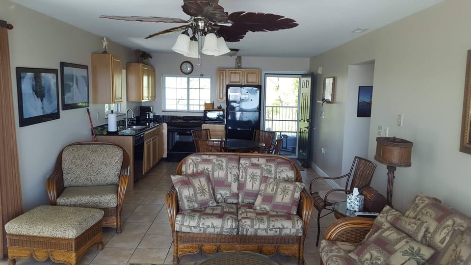 Living Room/Kitchen View from Lakefront Patio