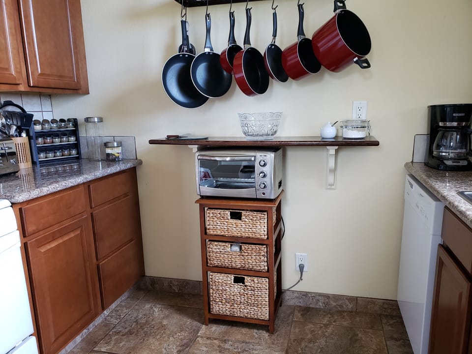 Well Equipped Kitchen with Dishwasher
