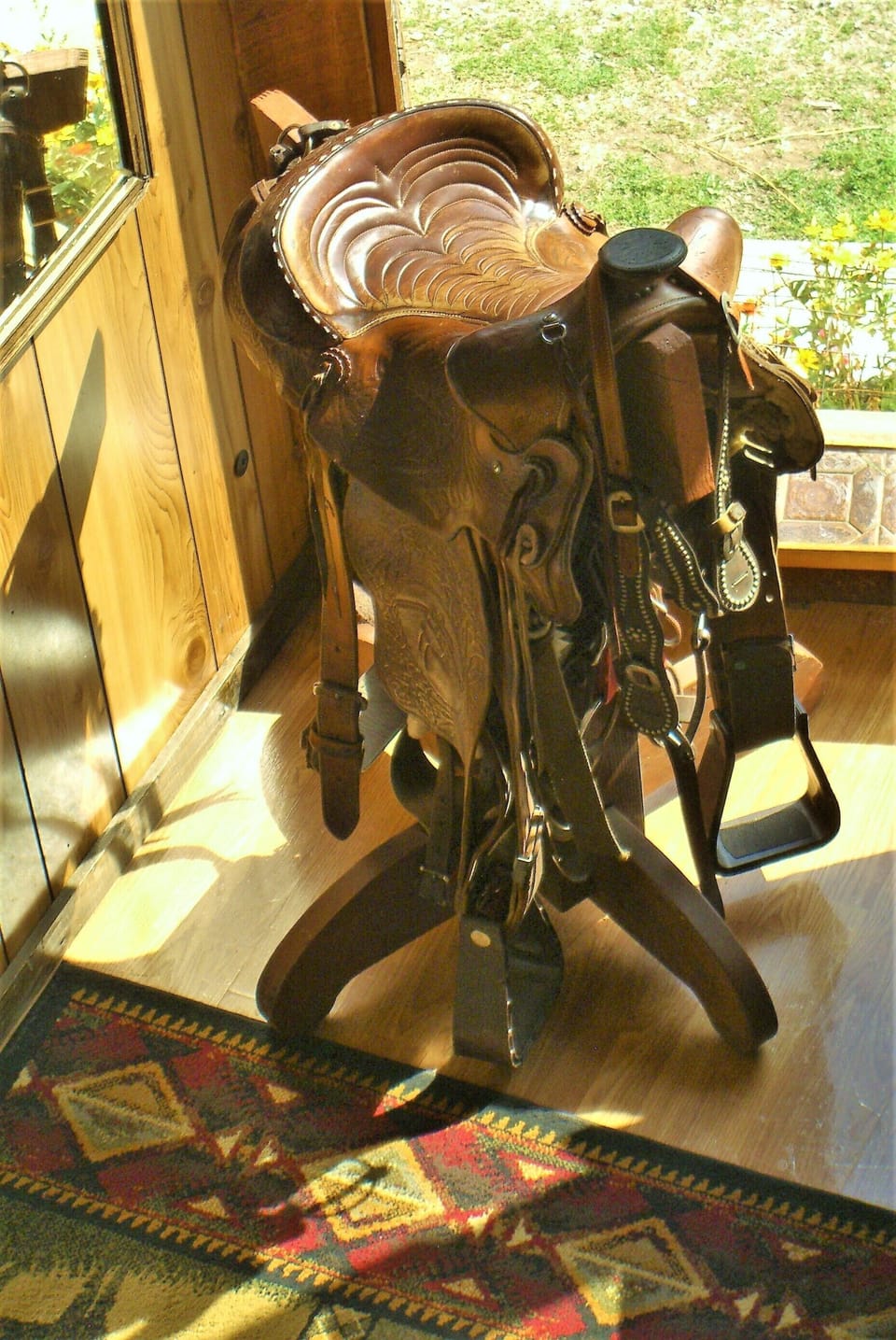 SADDLE CHAIR; GREAT FOR PHOTOS! 