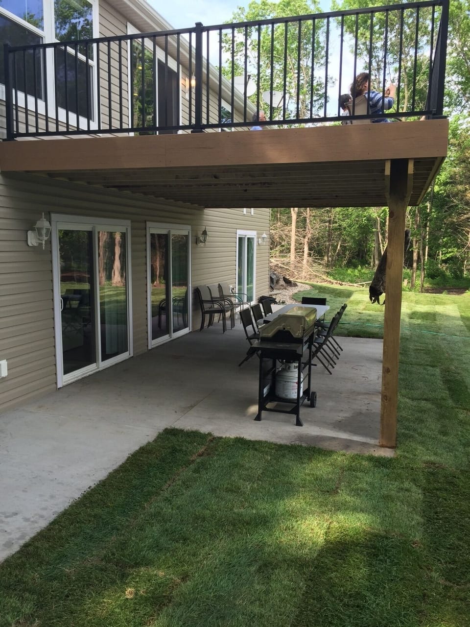 Sitting and grill