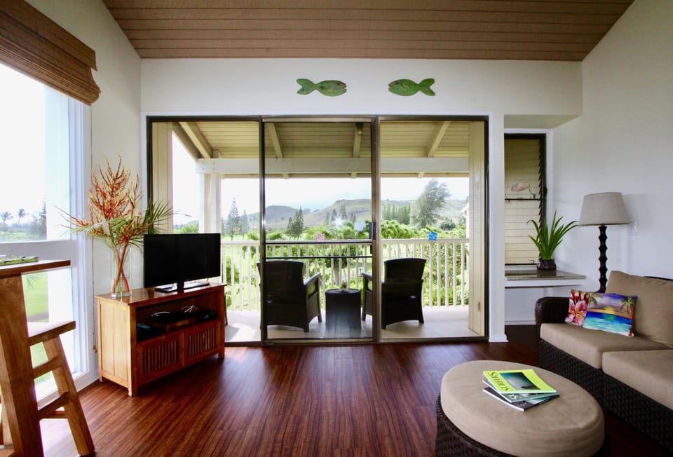 View of lanai and mountains from living room