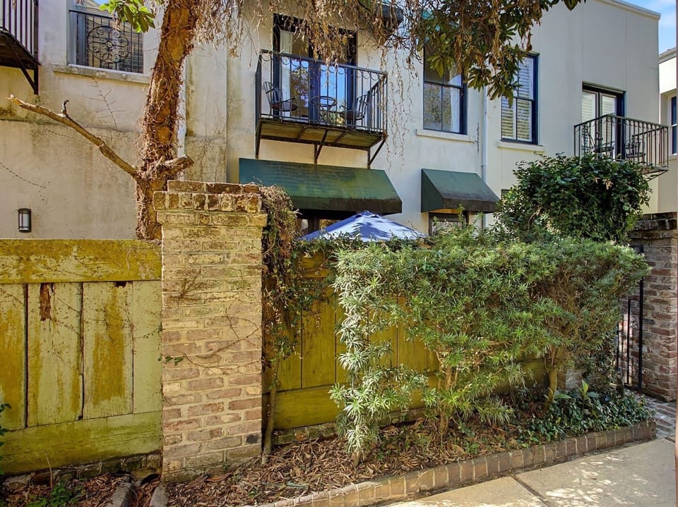 Wall of the gated courtyard 