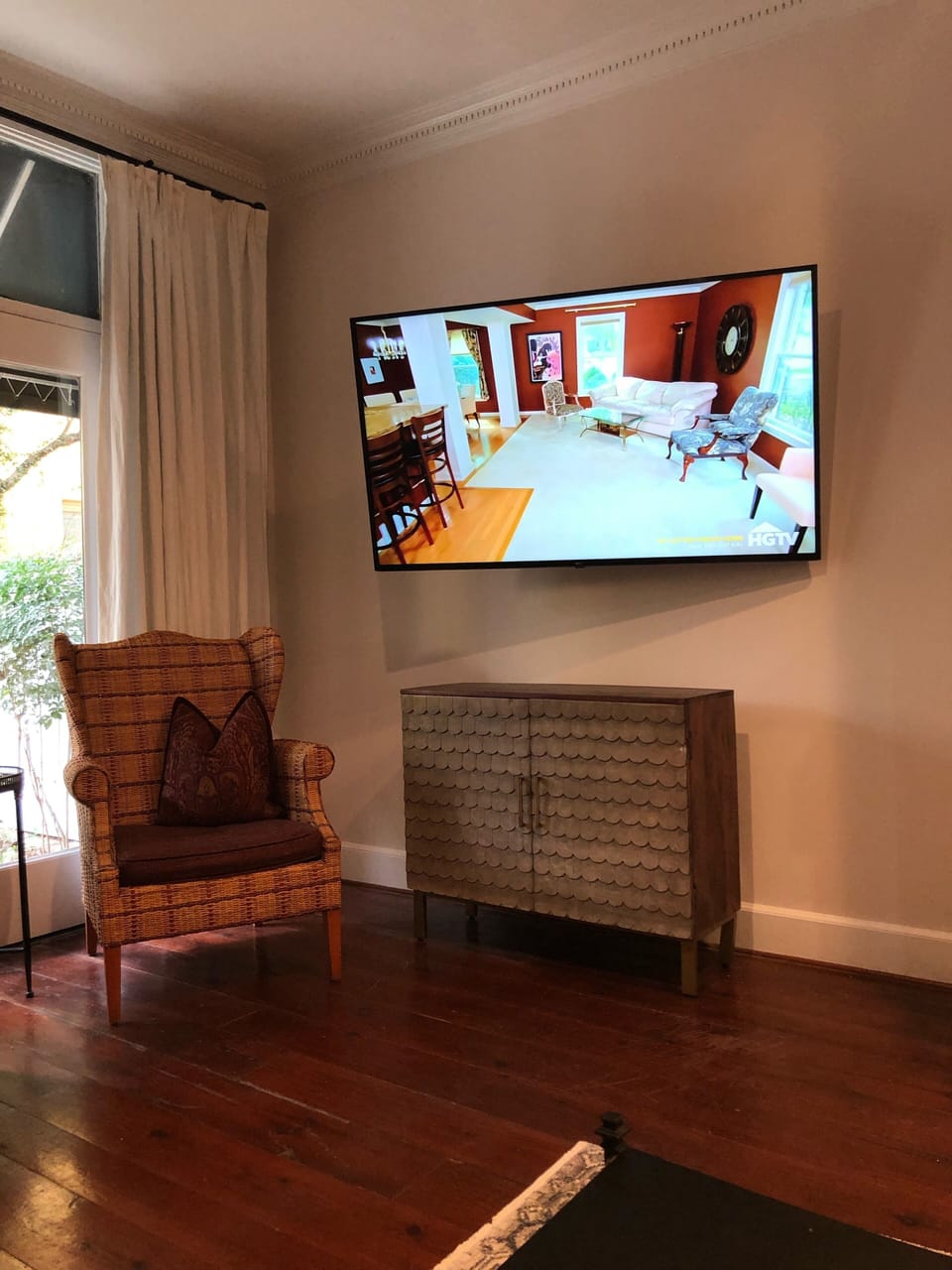 Crisp picture…cable included. Voice activated remote for ease of use!