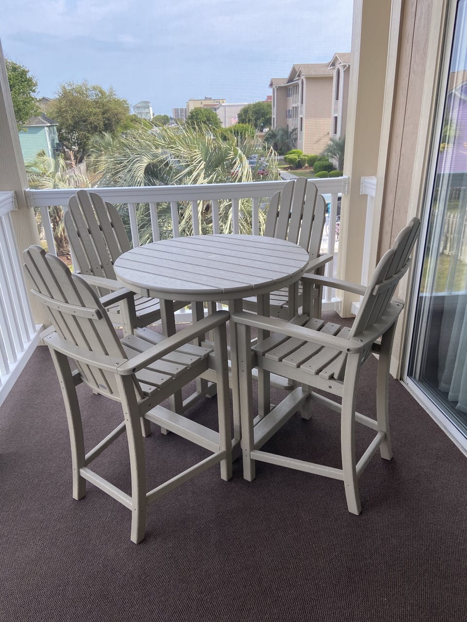 Pollywood Table and Chairs on Screened Porch