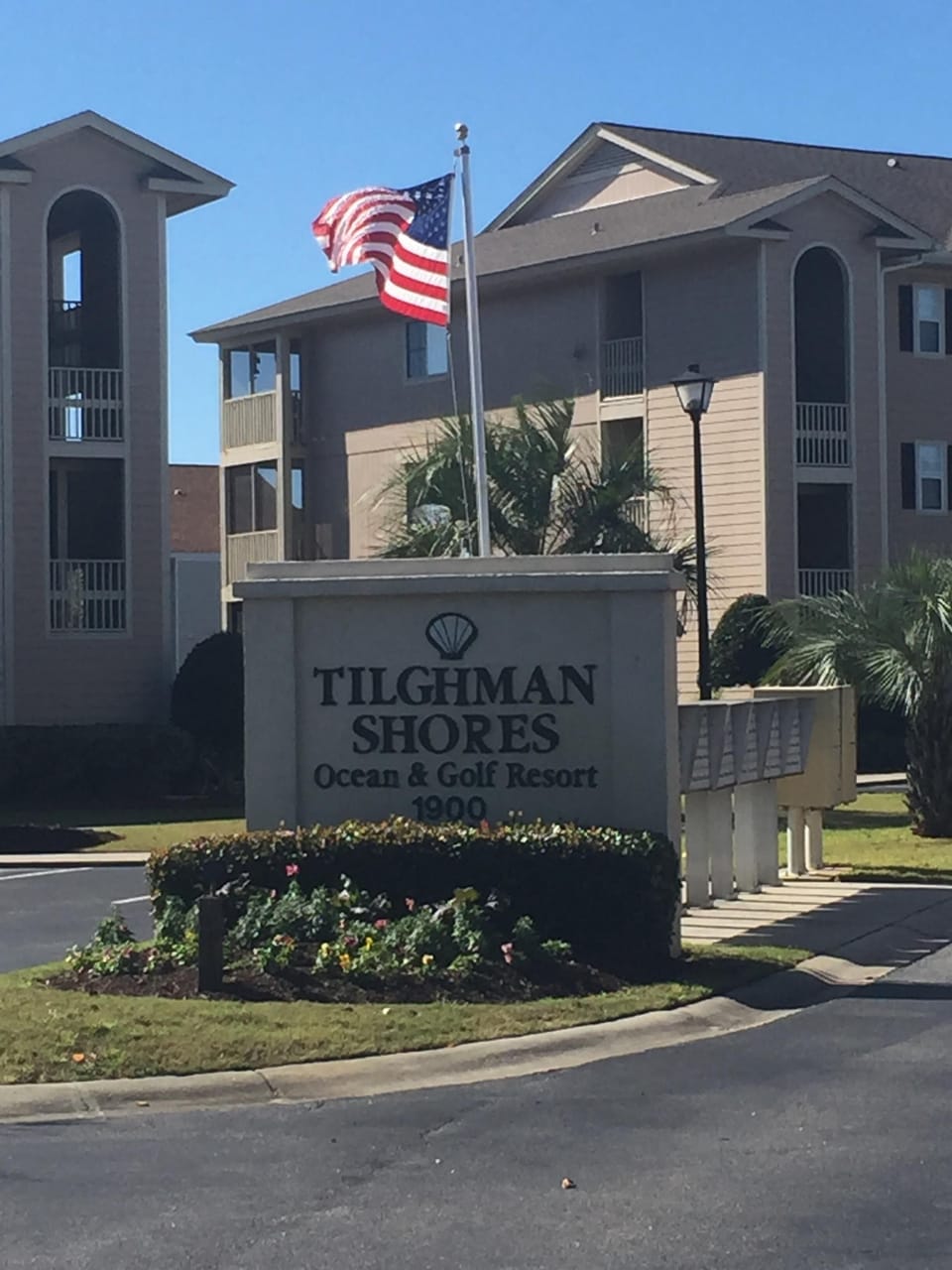 Tilghman Shores Entrance