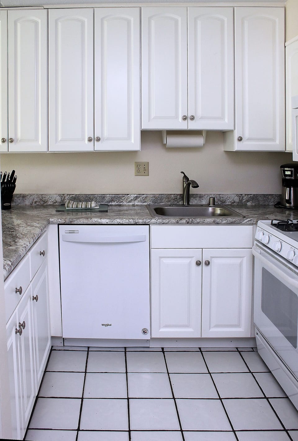 Full Kitchen -- Updated 2018.
