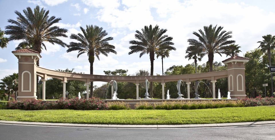 Entrance to Emerald Island