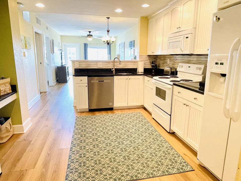 Fully equipped spacious kitchen