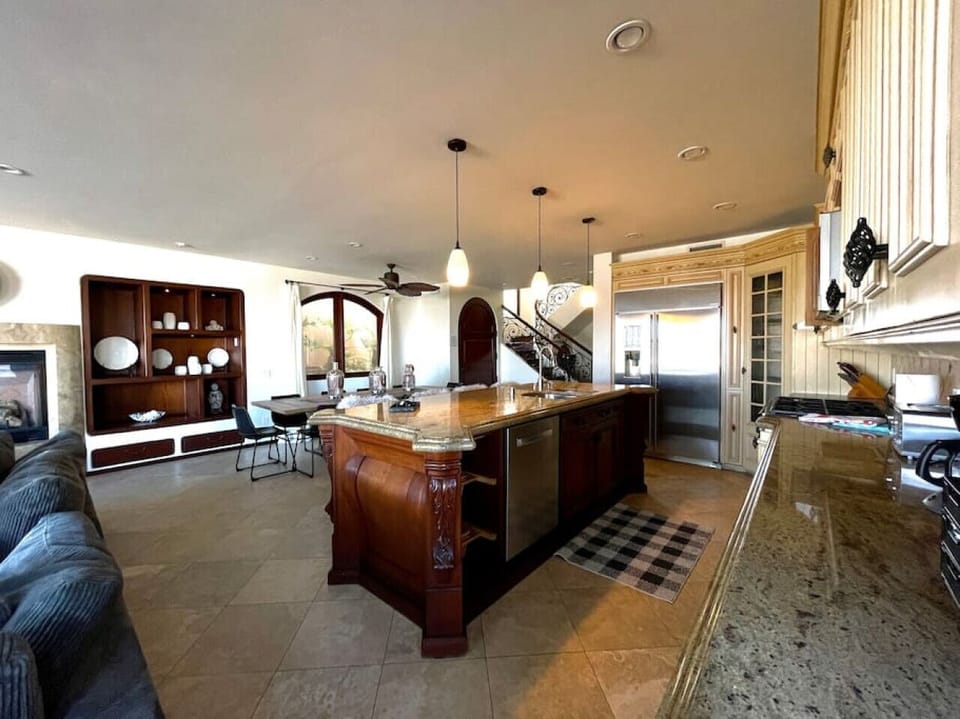 Casa Ballena, Luxury On The Bay!