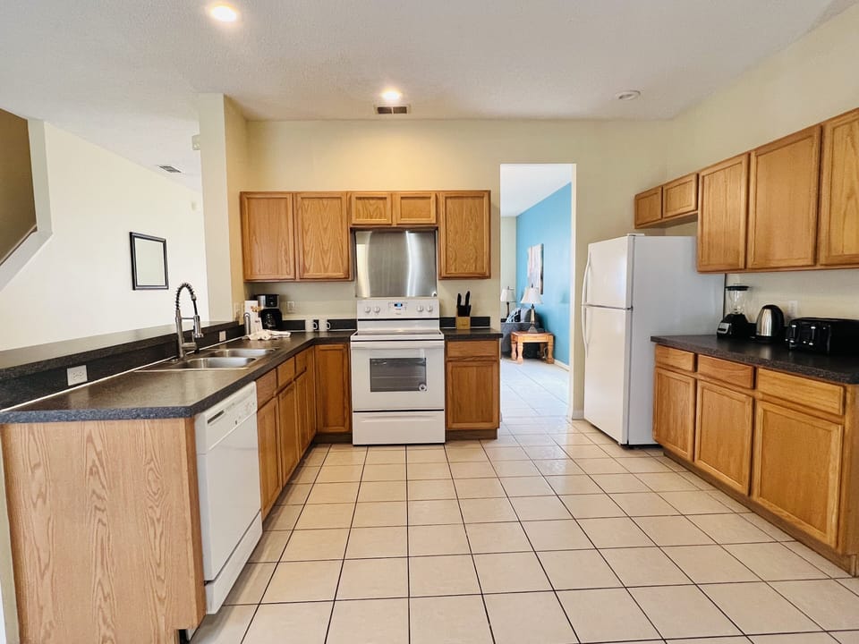 Fully equipped kitchen