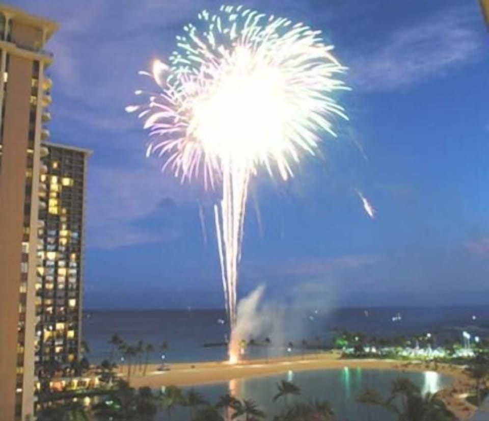 Front row seats from the unit's lanai of Hilton's Friday night fireworks show