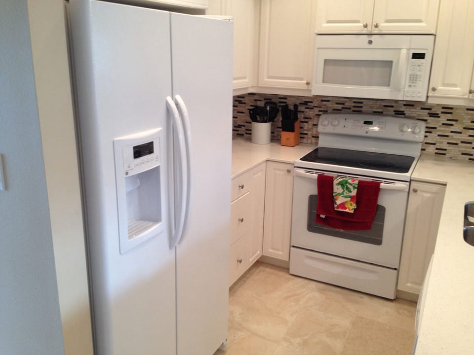 Newly remodeled kitchen, completed Fall 2013/Early 2014