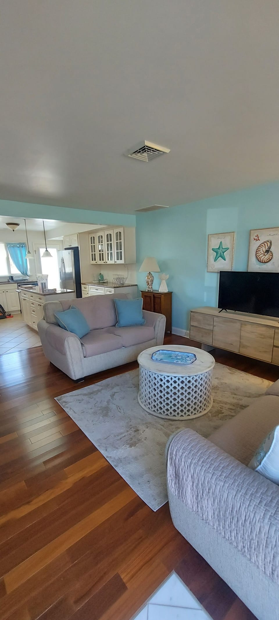 Living Room/Kitchen