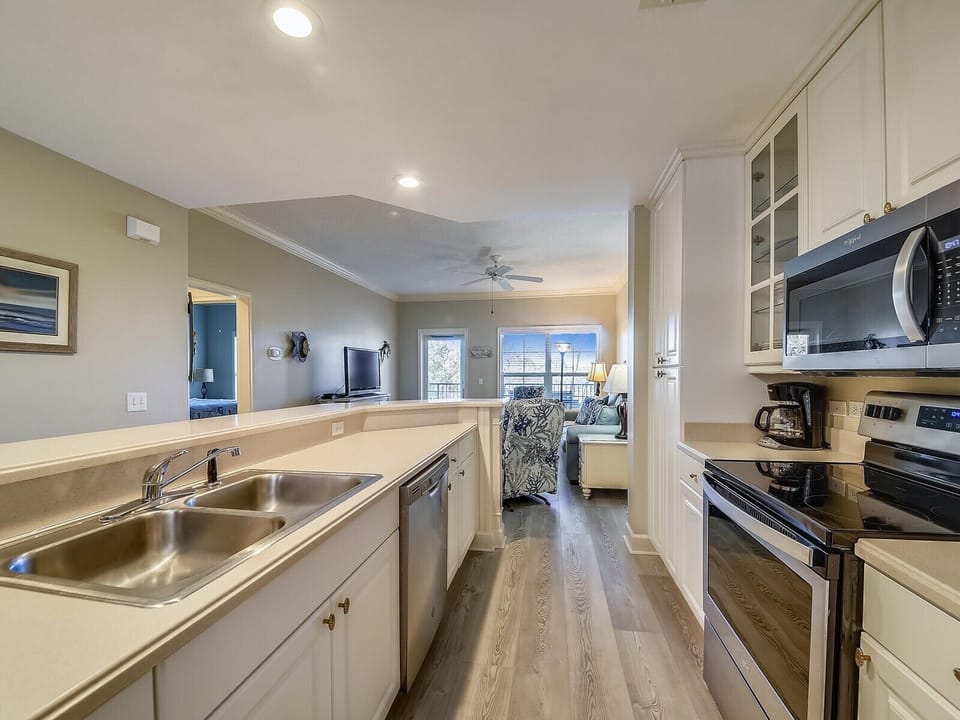 Fully Equipped Kitchen at 304 North Shore Place