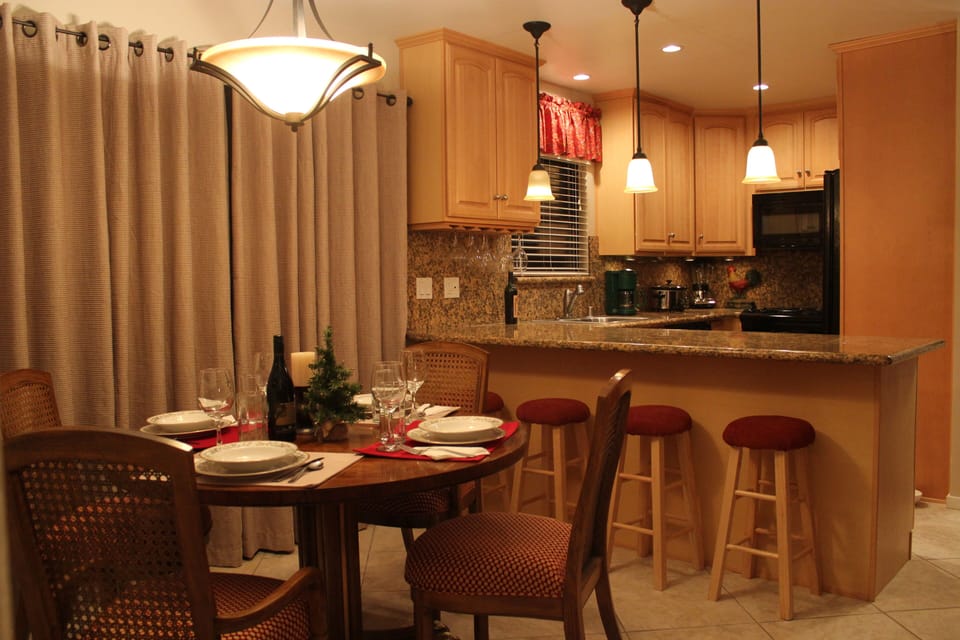 Dining room/kitchen