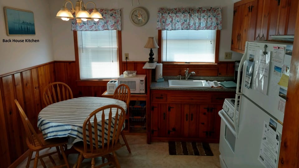 Back House Kitchen