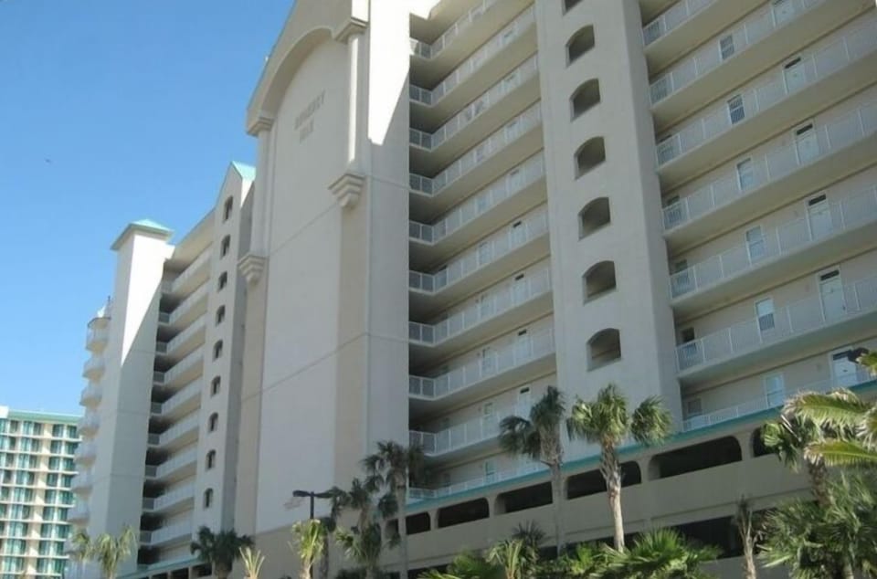Front Of Regency Isle