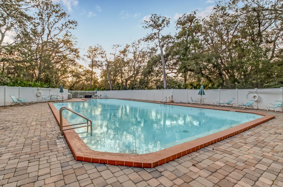 Amelia Landings Community Pool