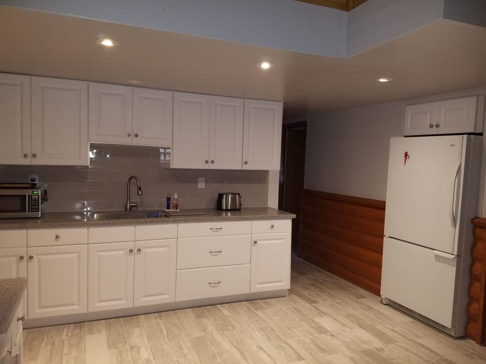 Cozy and roomy kitchen