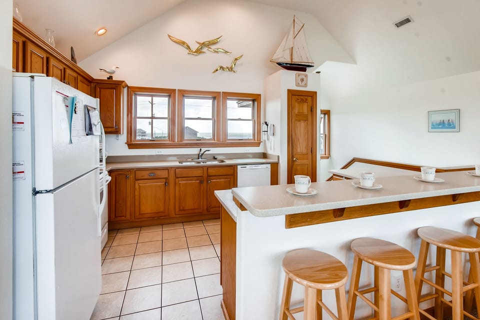 Surf-or-Sound-Realty-Odyssey-II-539-Kitchen