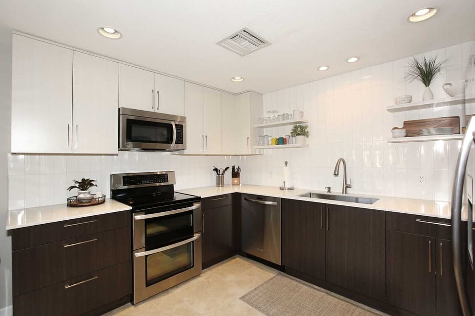 Beautiful large kitchen with all you need for that special meal. 