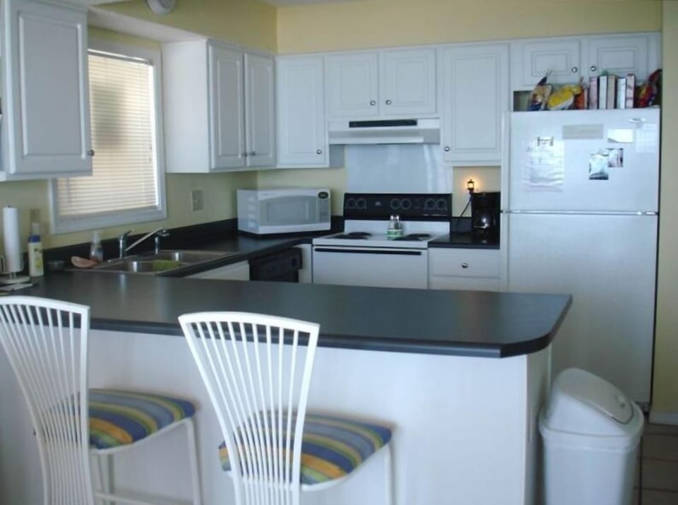 Our Fully Equipped Kitchen-Everything you need - including Spices!