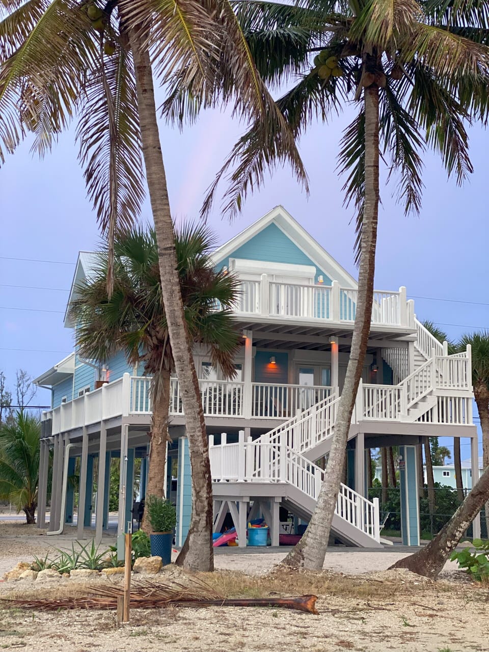 These decks face the Gulf of Mexico.