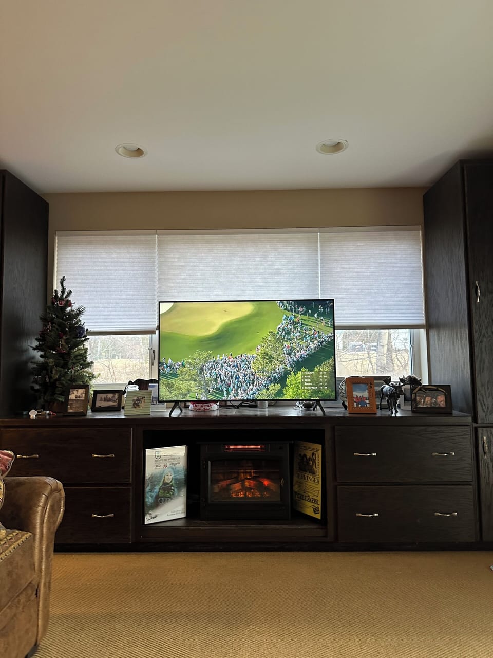 Living room with Samsung TV.  Apps: Hulu, Prime, Netflix, Spectrum, CBS.