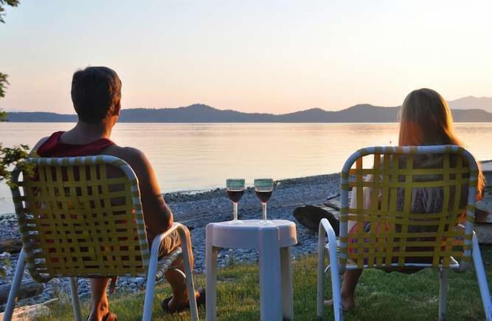 'Magic hour' at Konrad Cottages