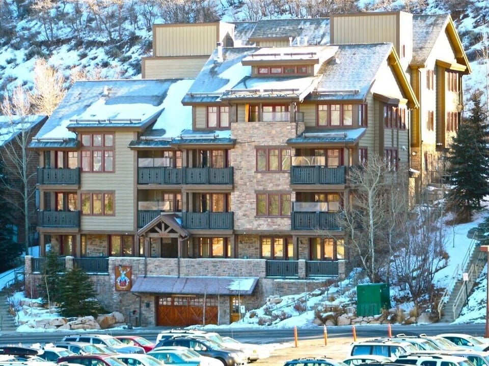Red Stag Lodge in winter