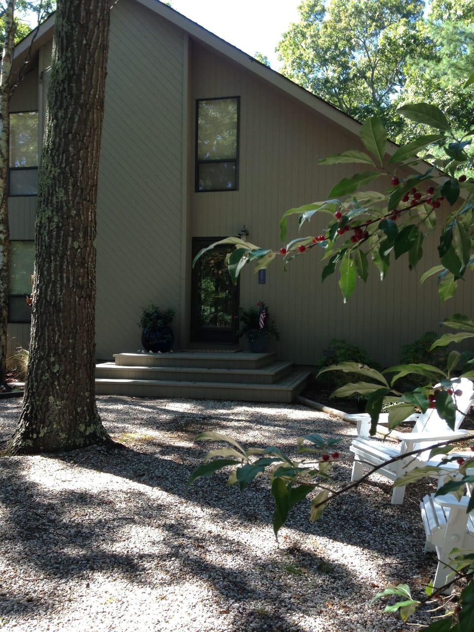 Front view of the house.