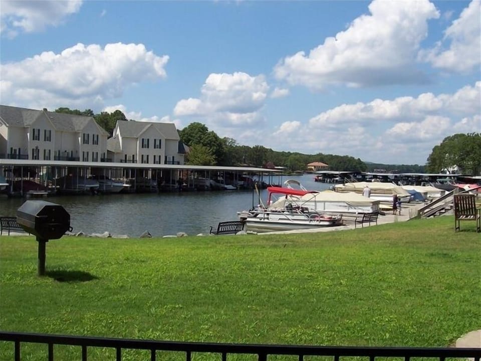 Peaceful and quiet is your experience on the patio...watch the ducks....fish!