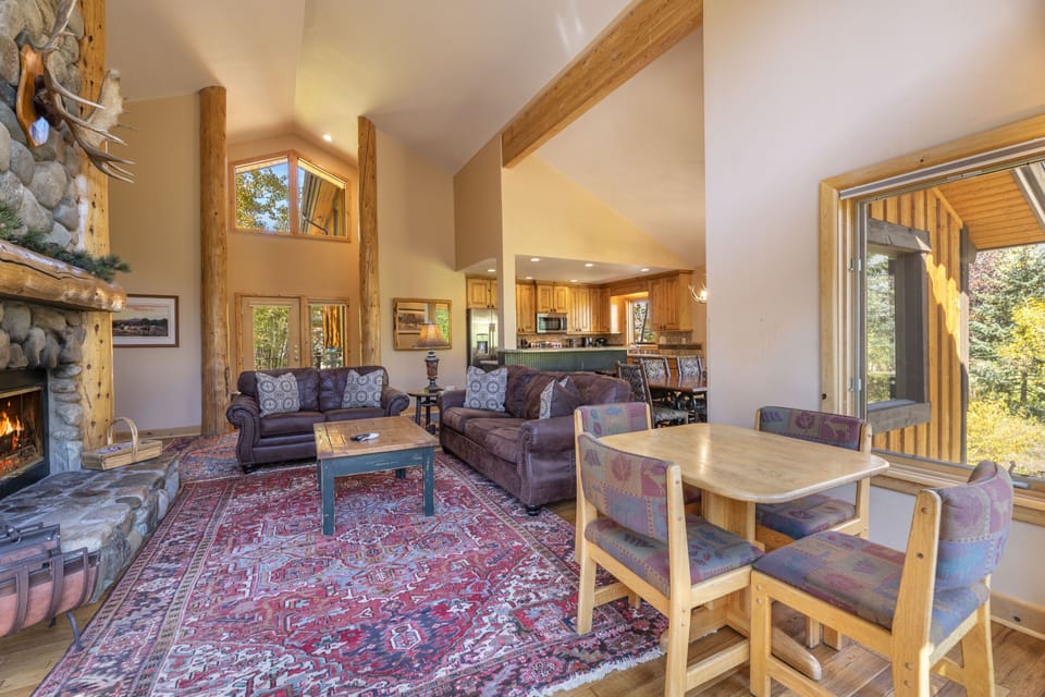 Main living room (reverse view toward front entrance)