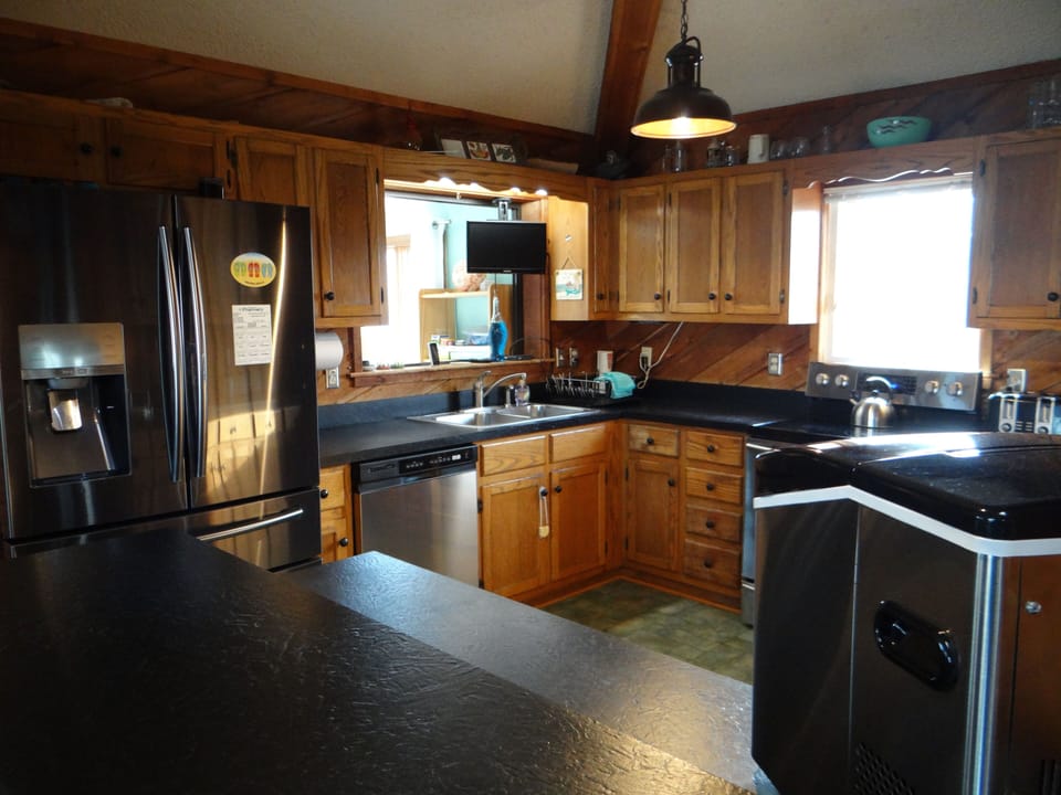 Kitchen Off Great Room and Adjacent to Florida 