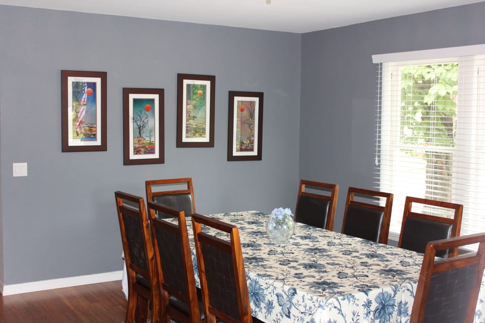 Dining Room with seating for 8.
